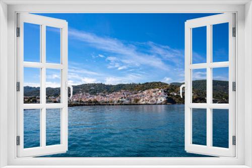 Fototapeta Naklejka Na Ścianę Okno 3D - Skopelos town on Skopelos island, Greece