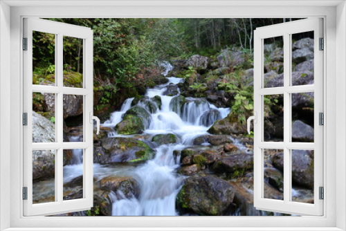 Fototapeta Naklejka Na Ścianę Okno 3D - View on the Dard Waterfall juste next to the city of Chamonix.