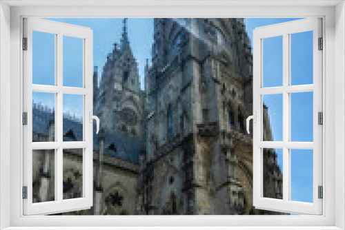 Fototapeta Naklejka Na Ścianę Okno 3D - Basilica of the National Vow in Quito, Ecuador