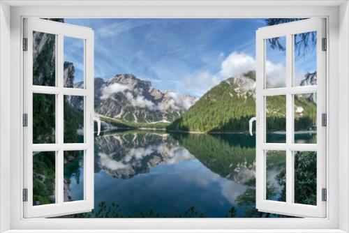 Fototapeta Naklejka Na Ścianę Okno 3D - Lago di Braies