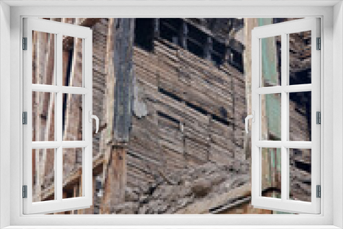 Fototapeta Naklejka Na Ścianę Okno 3D - old abandoned historic wooden house