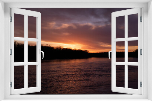 Fototapeta Naklejka Na Ścianę Okno 3D - Colorful sunrise on large river