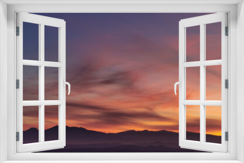 Fototapeta Naklejka Na Ścianę Okno 3D - Rosso tramonto di sera sulle montagne dell’Appennino