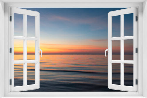 Fototapeta Naklejka Na Ścianę Okno 3D - beautiful sky at sea in twilight