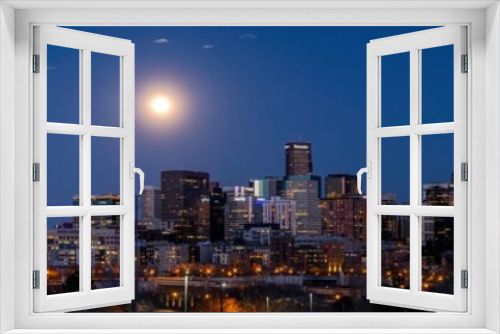 Fototapeta Naklejka Na Ścianę Okno 3D - Supermoon rising over Denver, Colorado