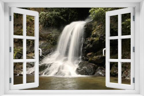 Fototapeta Naklejka Na Ścianę Okno 3D - Waterfall, Ecuador