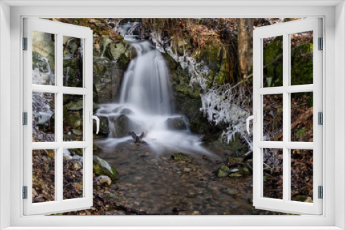 Fototapeta Naklejka Na Ścianę Okno 3D - kleiner Wasserfall im Harz mit Eiszapfen