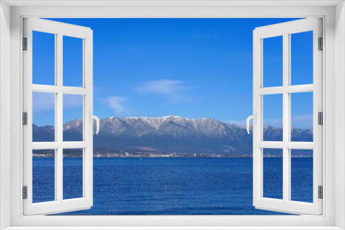 Fototapeta Naklejka Na Ścianę Okno 3D - 琵琶湖と雪の比良山のコラボ情景＠滋賀
