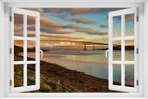 Fototapeta Naklejka Na Ścianę Okno 3D - Skye Bridge sunrise