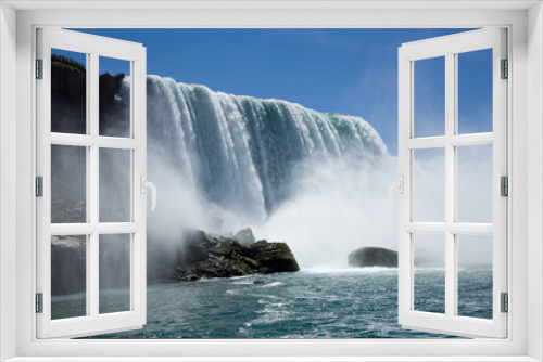 Fototapeta Naklejka Na Ścianę Okno 3D - Niagara falls, Canada