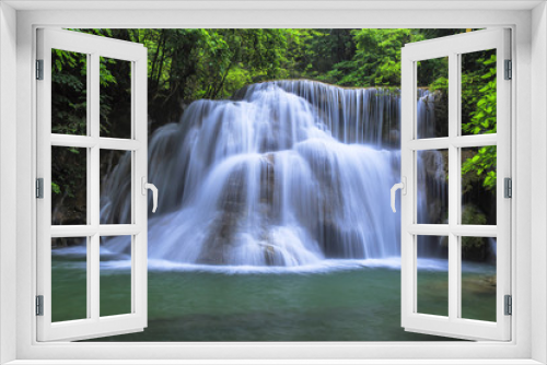 Fototapeta Naklejka Na Ścianę Okno 3D - Beautiful waterfall at Huay Mae Kamin National Park