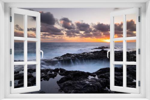 Fototapeta Naklejka Na Ścianę Okno 3D - Sunset at El Bufadero natural blowhole on Gran Canaria. Ocean waves hiting rocks.