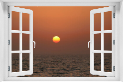 Fototapeta Naklejka Na Ścianę Okno 3D - Sunrise Over Water Golden Hour