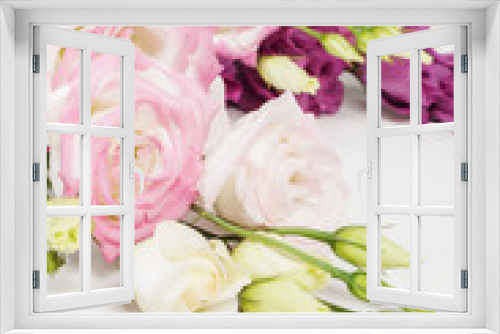 Fototapeta Naklejka Na Ścianę Okno 3D - Beautiful eustoma flowers