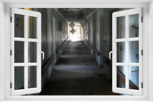 Fototapeta Naklejka Na Ścianę Okno 3D - Verlassenes Kinderkrankenhaus