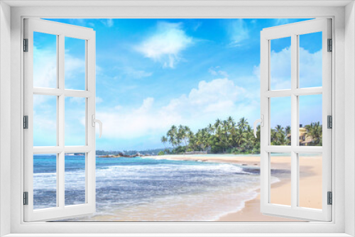 Fototapeta Naklejka Na Ścianę Okno 3D - Beautiful view of the tropical beach of Sri Lanka on a sunny day