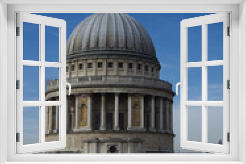 Fototapeta Naklejka Na Ścianę Okno 3D - dome of Saint Paul's cathedral in London with Roman 