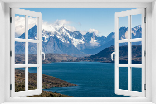 Fototapeta Naklejka Na Ścianę Okno 3D - Lake Toro and snowy mountains of Torres del Paine National Park in Chile, Patagonia, South America