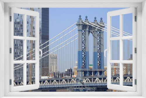 Fototapeta Naklejka Na Ścianę Okno 3D - Manhattan Bridge in New York on a sunny day - travel photography