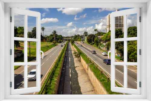 Fototapeta Naklejka Na Ścianę Okno 3D - Marginal Botafogo fotografada de cima do viaduto. Imagem horizontal.