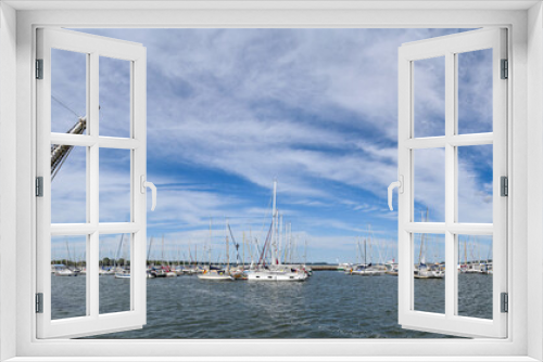 Fototapeta Naklejka Na Ścianę Okno 3D - Panorama Hansestadt Stralsund mit Ostsee und Booten