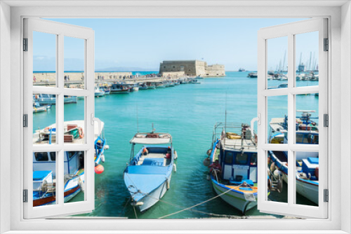 Fototapeta Naklejka Na Ścianę Okno 3D - Heraklion harbour in Crete, Greece