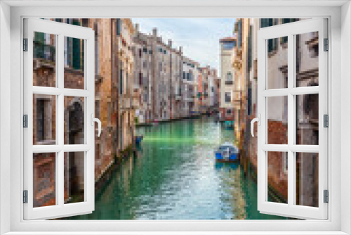 Fototapeta Naklejka Na Ścianę Okno 3D - Canal in Venice, Italy
