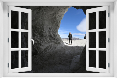 Fototapeta Naklejka Na Ścianę Okno 3D - Entrance to abandoned cleanser mine.