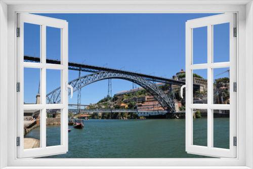 Fototapeta Naklejka Na Ścianę Okno 3D - historical bridge of the city of Porto in Portugal
