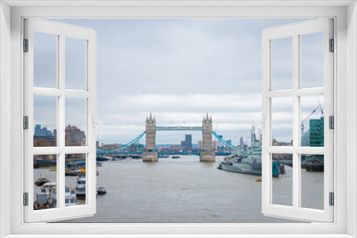 Fototapeta Naklejka Na Ścianę Okno 3D - The iconic Tower Bridge in London, England