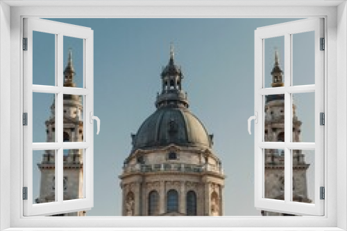 Fototapeta Naklejka Na Ścianę Okno 3D - Low angle shot of St. Stephen's Basilica in Budapest, Hungary