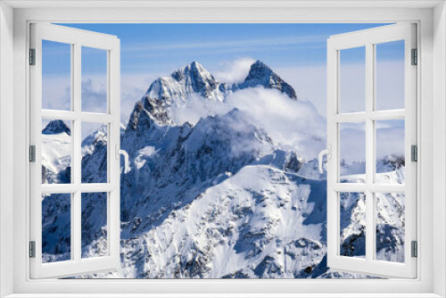 Fototapeta Naklejka Na Ścianę Okno 3D - beautiful view of the mountains, winter forest in sunny weather