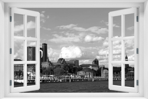 Fototapeta Naklejka Na Ścianę Okno 3D - Landing bridges at the port of Hamburg in black and white
