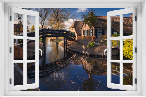 Fototapeta Naklejka Na Ścianę Okno 3D - Spring in the village of Giethoorn in North Holland. This town has no roads - it travels through the canals.