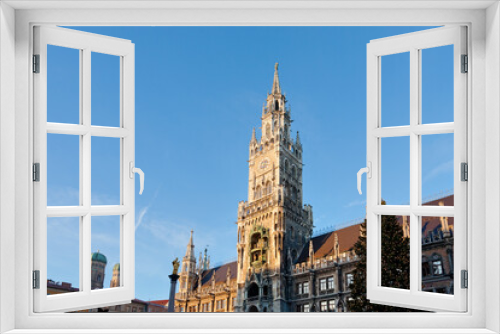 Fototapeta Naklejka Na Ścianę Okno 3D - Neues Rathaus am Marienplatz in München zur Weihnachtszeit, Deutschland