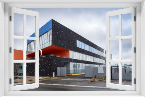 Fototapeta Naklejka Na Ścianę Okno 3D - Detail of the exterior façade of a modern building
