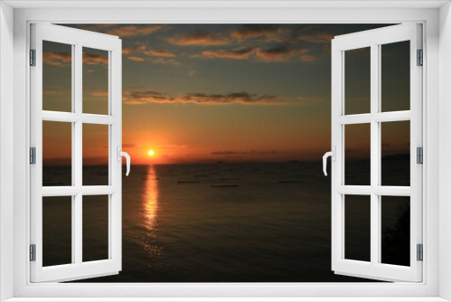 Fototapeta Naklejka Na Ścianę Okno 3D - 兵庫県たつの市御津町室津から見た播磨灘の日の出