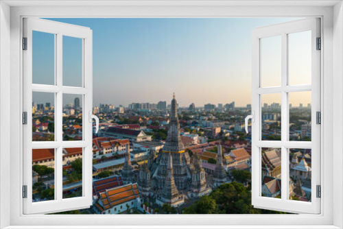 Fototapeta Naklejka Na Ścianę Okno 3D - Aerial view Temple of dawn Wat Arun sunset light sightseeing travel