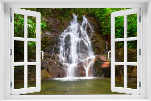 Fototapeta Naklejka Na Ścianę Okno 3D - Beautiful Sai Rung waterfall in Thailand