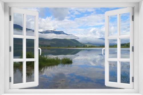 Fototapeta Naklejka Na Ścianę Okno 3D - idyllic view of lake against sky