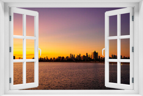 Fototapeta Naklejka Na Ścianę Okno 3D - Sunset over the city - skyline of Melbourne