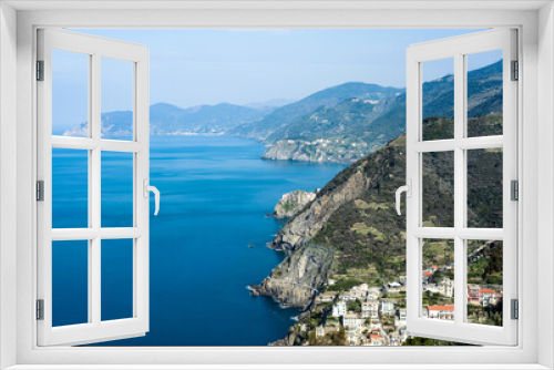 Fototapeta Naklejka Na Ścianę Okno 3D - Hill and sea, Cinque Terre, UNESCO world Heritage, shades of water, scenic