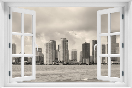 Fototapeta Naklejka Na Ścianę Okno 3D - Miami black and white