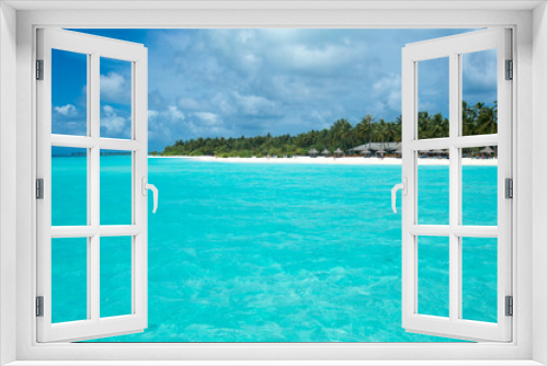 Fototapeta Naklejka Na Ścianę Okno 3D - beautiful beach and tropical sea