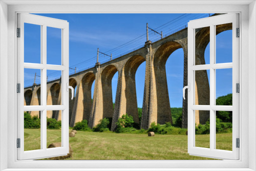 Fototapeta Naklejka Na Ścianę Okno 3D - Perigord, Souillac viaduct in  Lachapelle Auzac
