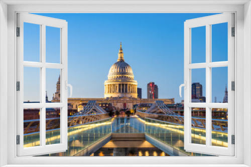 Fototapeta Naklejka Na Ścianę Okno 3D - Millennium bridge and dome of St. Paul's cathedral in London. England