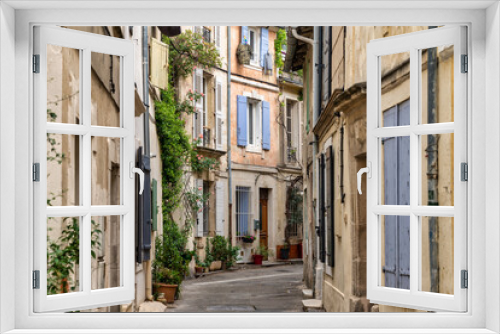 Fototapeta Naklejka Na Ścianę Okno 3D - Street in Arles, France