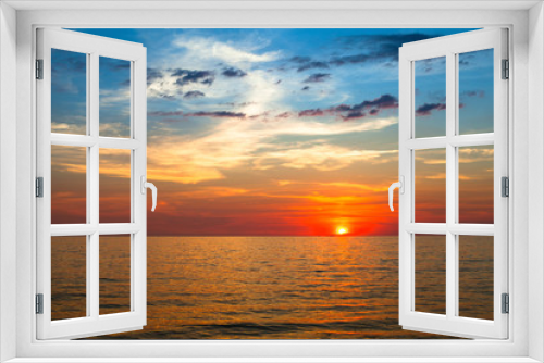 Fototapeta Naklejka Na Ścianę Okno 3D - Beautiful sunset over ocean, nature composition.