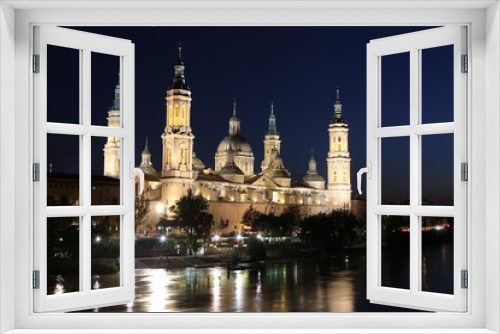 Fototapeta Naklejka Na Ścianę Okno 3D - View of the basilica of the Virgen del Pilar and Ebro river, Zar