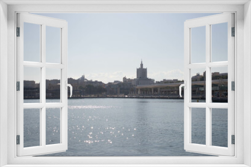 Fototapeta Naklejka Na Ścianę Okno 3D - view of harbor in Málaga